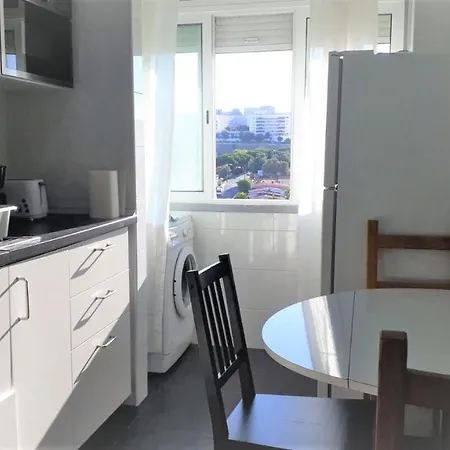 Guest house Central Private Near Brao De Prata Station And River